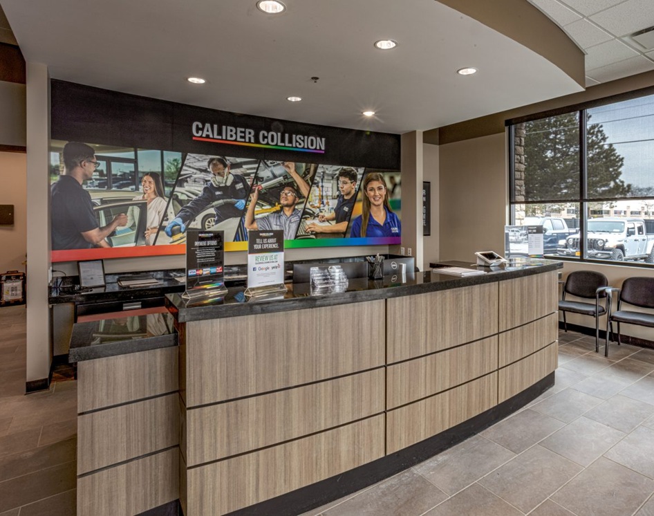 Retail reception and customer-facing commercial buildout