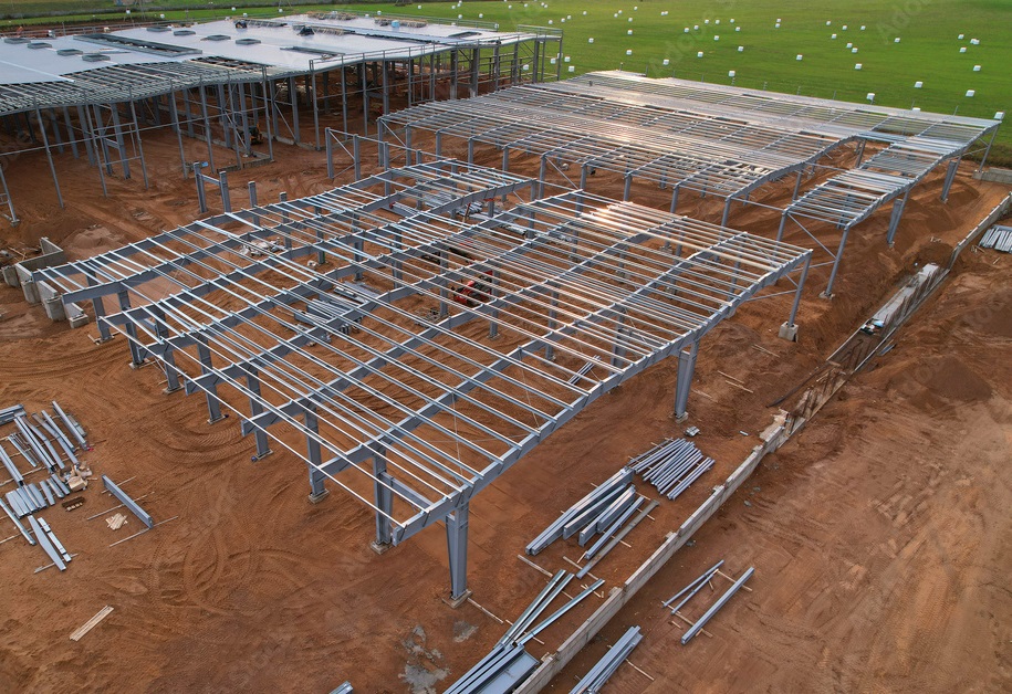 Commercial steel building construction in progress